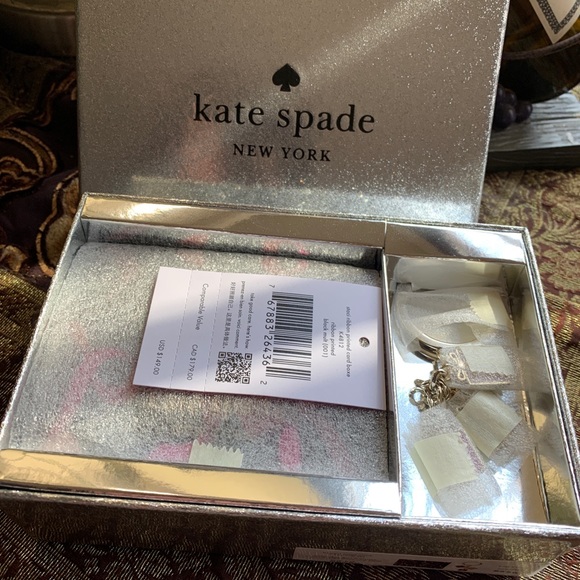 Authentic KATE SPADE Leather gift print card case and keychain set - Picture 9 of 10